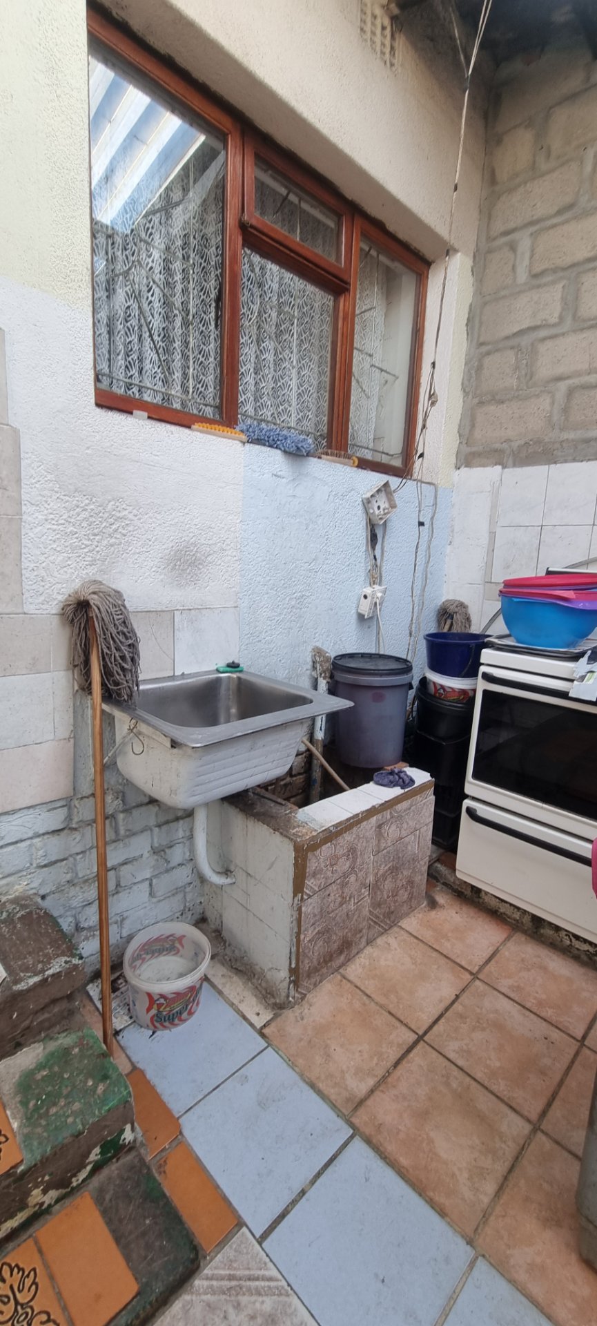 4 Bedroom Property for Sale in Silvertown Western Cape